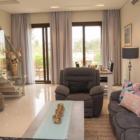 Stylish Townhouse Retreat In The Heart Of Salalah By Bespoke Holiday Homes Taqah Exterior photo