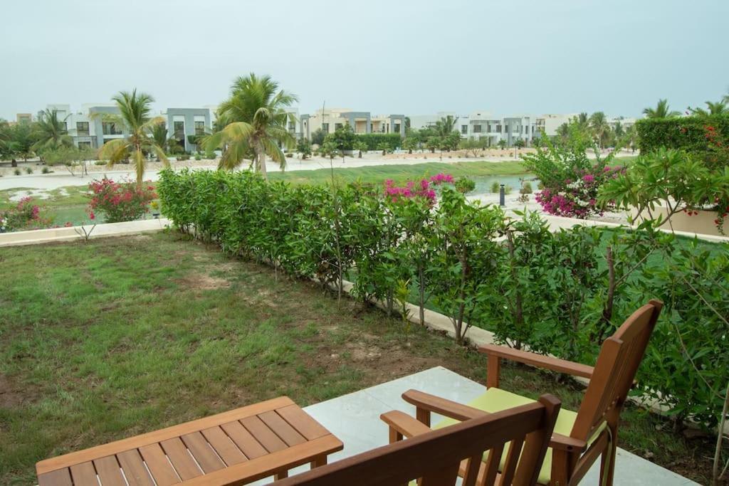 Stylish Townhouse Retreat In The Heart Of Salalah By Bespoke Holiday Homes Taqah Exterior photo