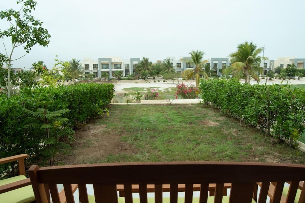 Stylish Townhouse Retreat In The Heart Of Salalah By Bespoke Holiday Homes Taqah Exterior photo